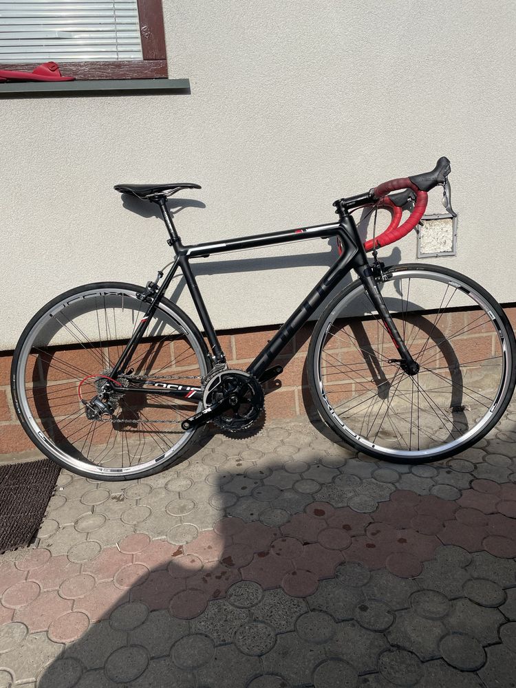 шосейний велосипед focus izalco max