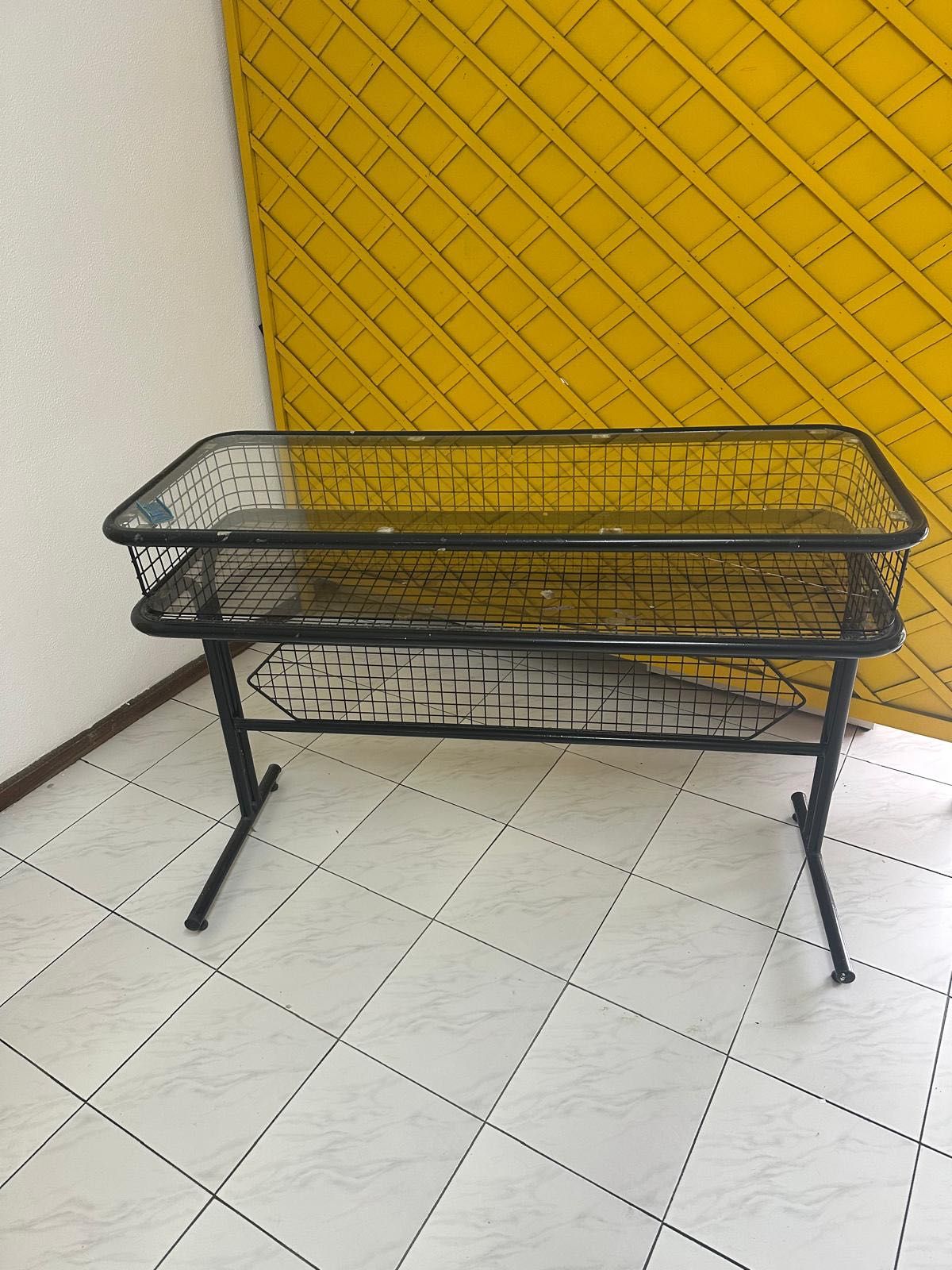 Conjunto de Balcão/Mesa e Cadeira (C/Novo)