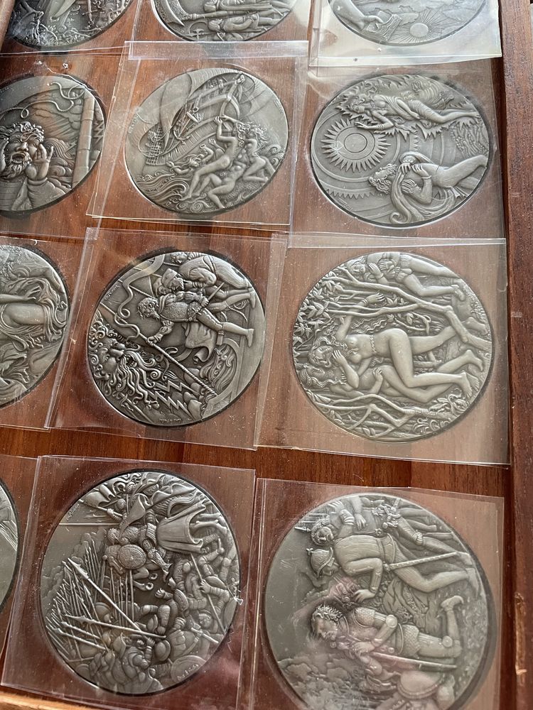 Medalhas lusiadas em caixa/expositor