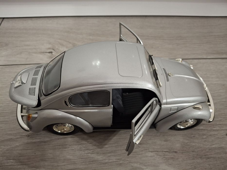 Samochód Kolekcjonerski Volkswagen Kafer Garbus Revell 1:18
