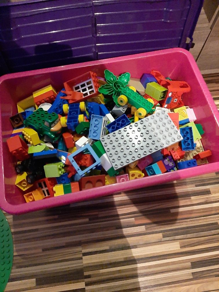 Sprzedam box lego duplo