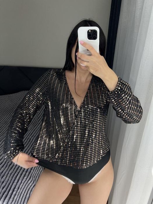 Блискучий боді бодик боди бодік з рукавом з блистівками новорічний