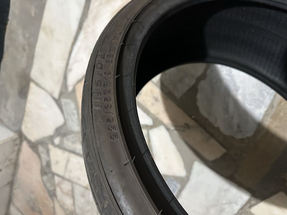 2 Pneus 225/35R19
