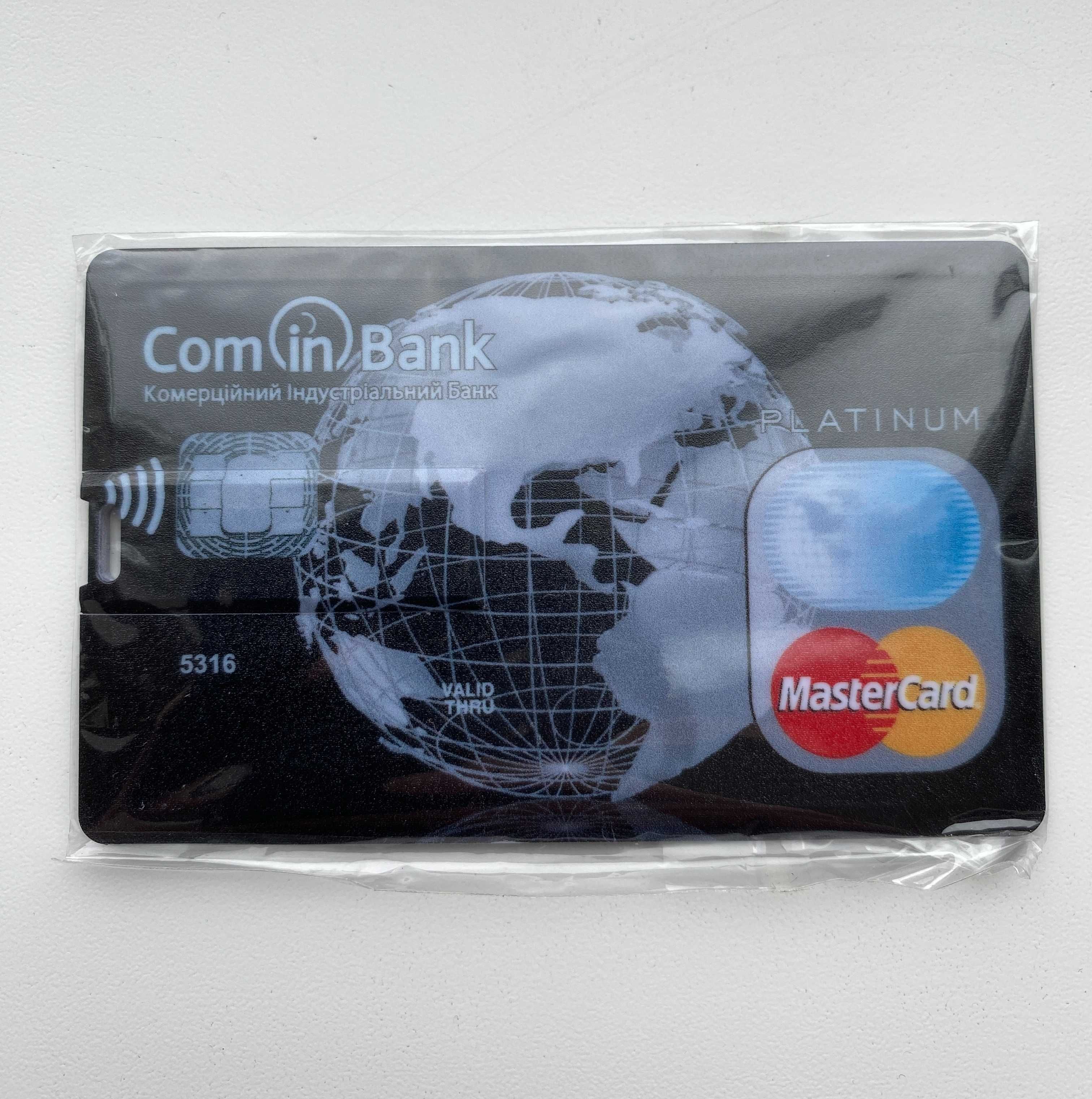 USB флешка - 8 Gb ,  в виде пластиковой банковской карты .
