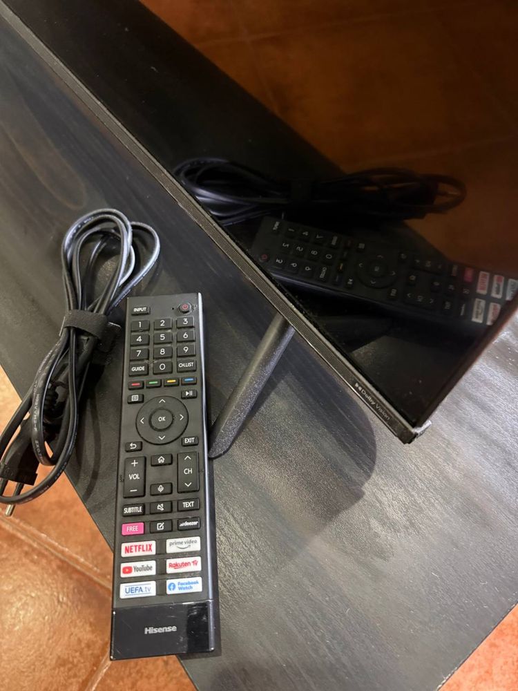 Smart TV Hisense 43” UHD 4K + Móvel Oferta