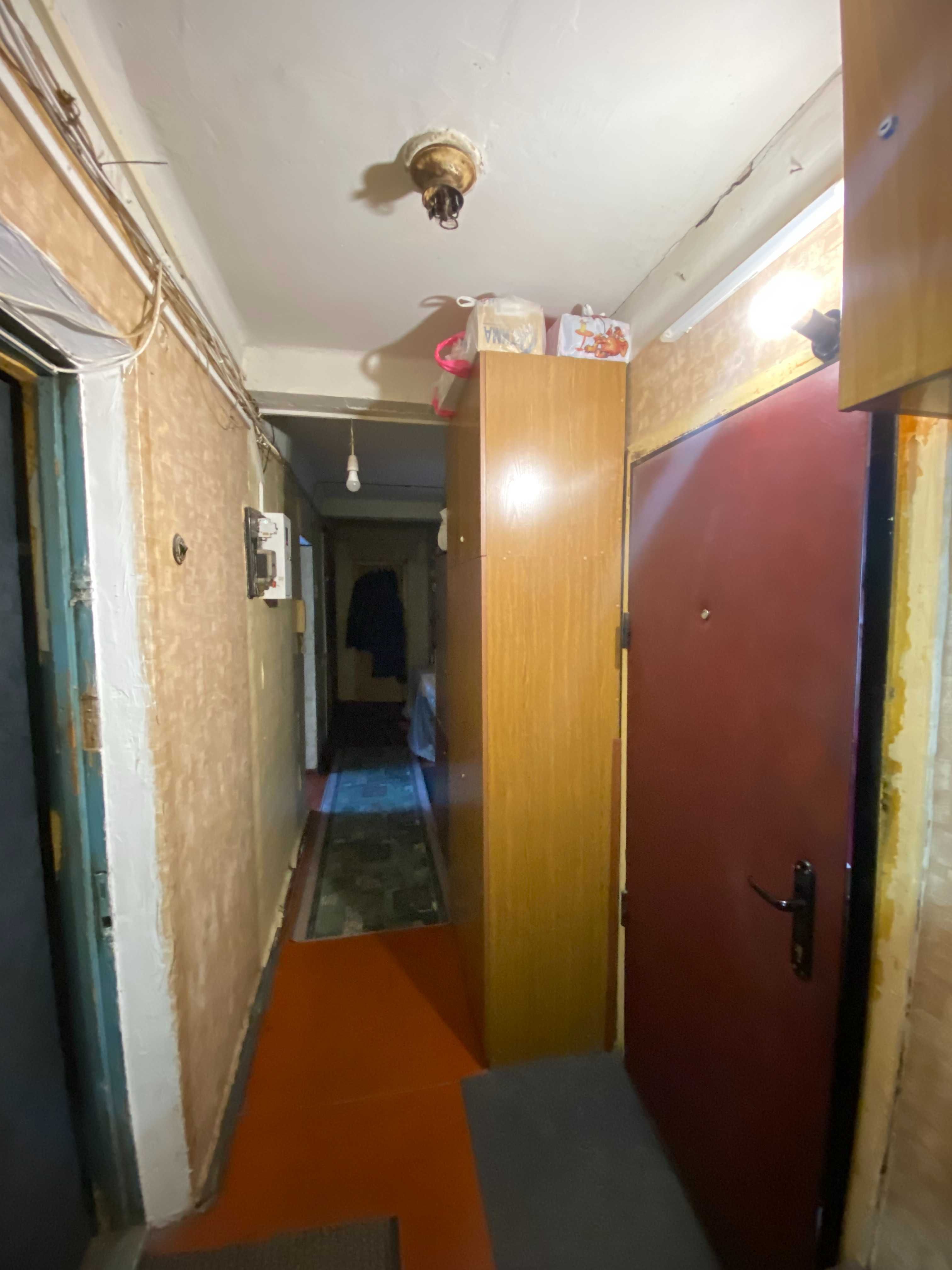 Продам кімнату  в комунальній квартирі, м. Чернігівська, вул. Юності 7