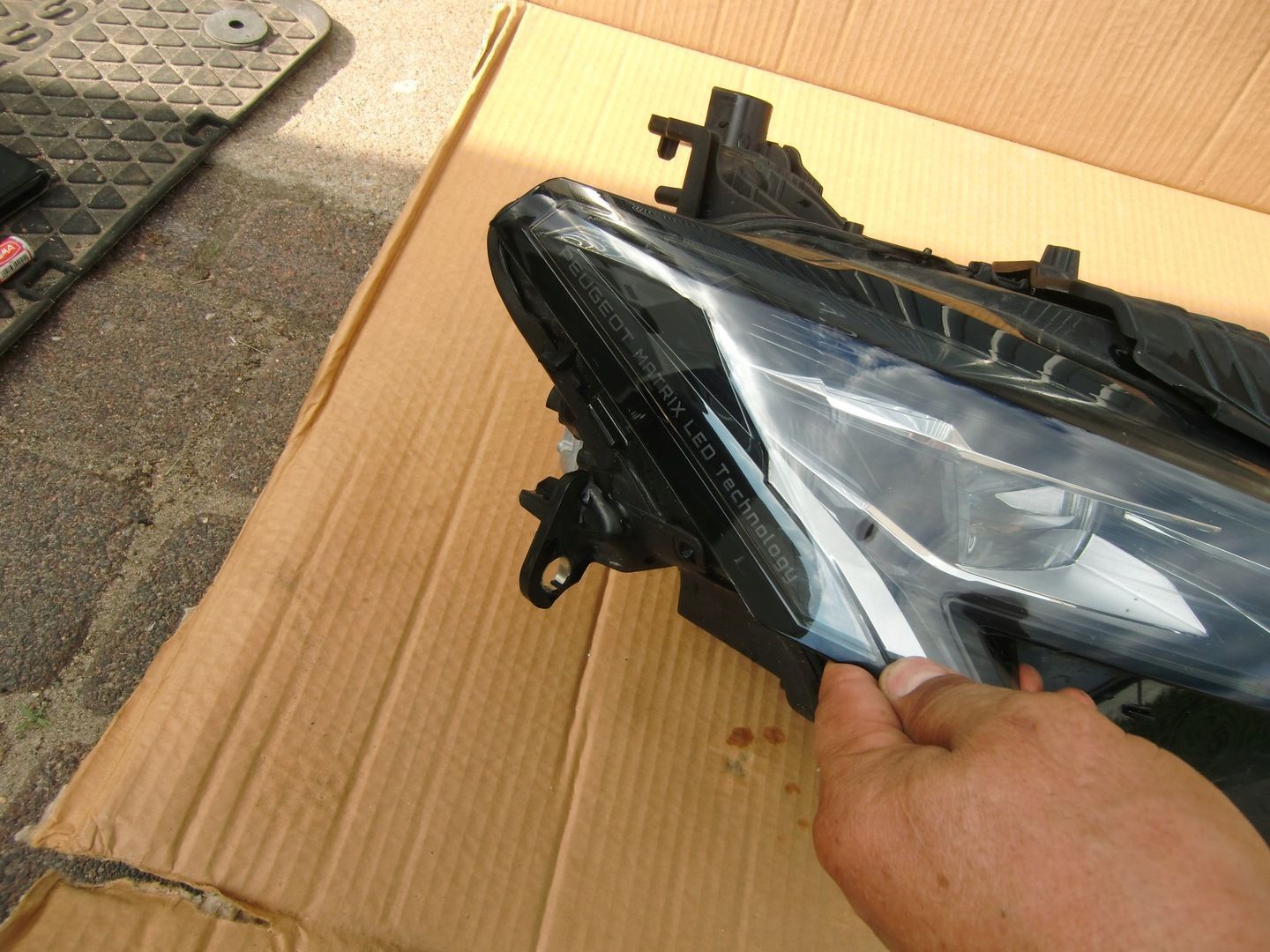 LAMPY PRAWA PEUGEOT 308 T10 MATRIX EUROP ŁADNA