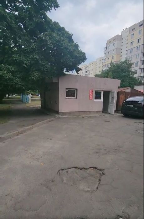 Продажа  комерческих помещений в спальных районах  Киева !!!