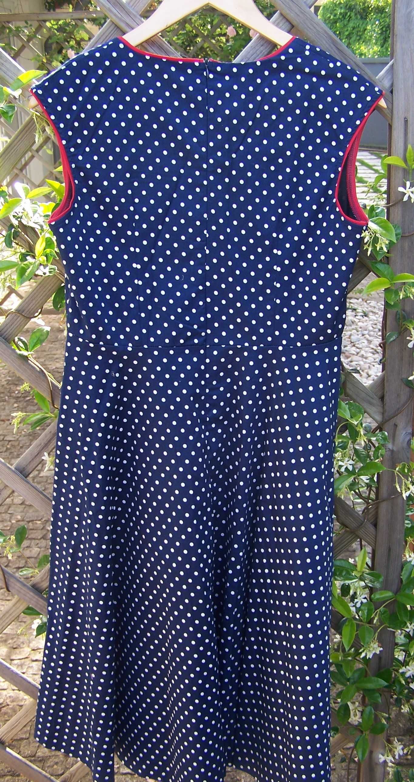 vestido azul Simples.