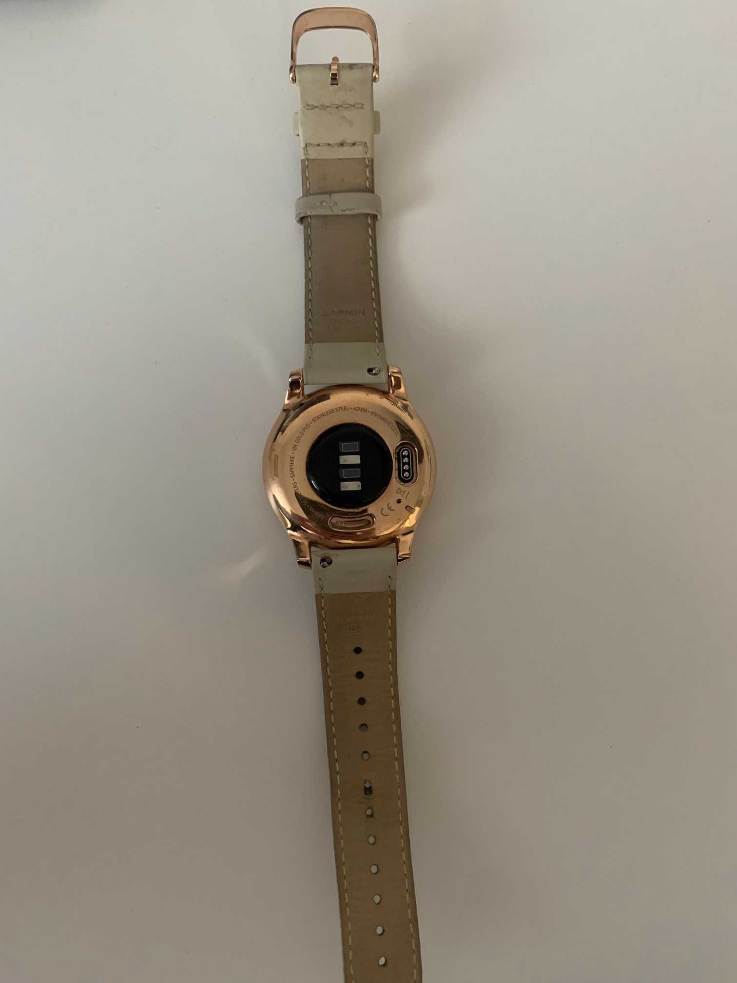 Smartwatch Garmin Vivomove Luxe, S/E EU, Rose Gold, Light sand