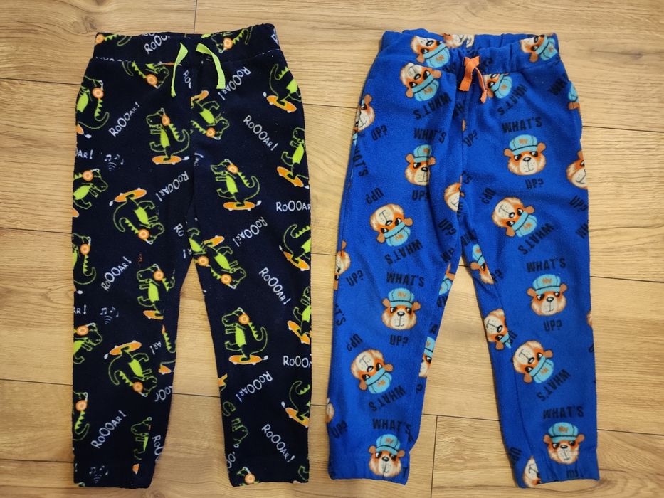 Spodnie polarowe w rozmiarze 104