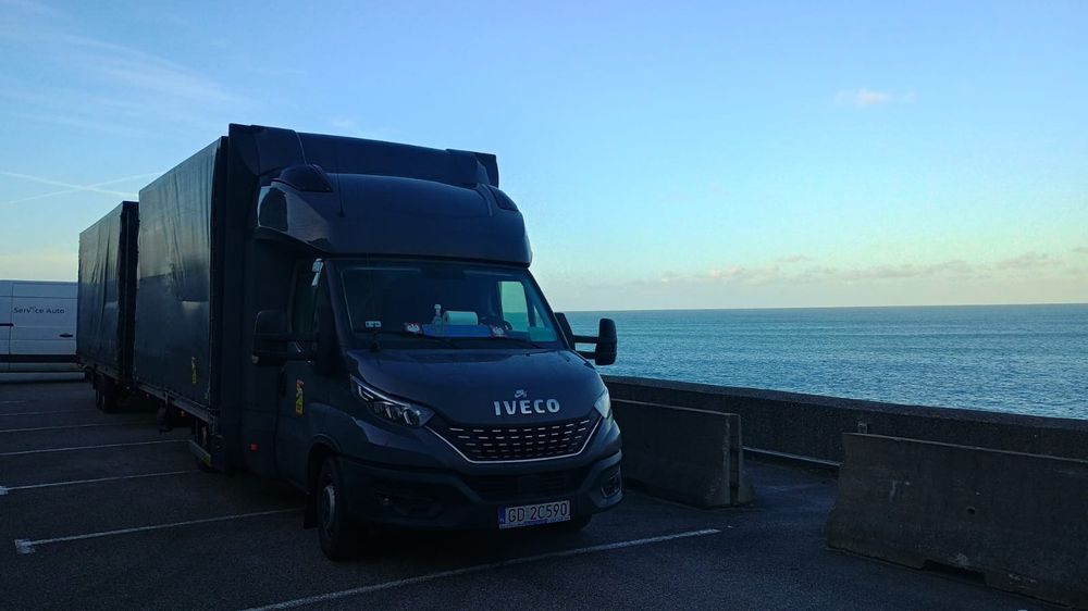 Iveco Daily + przyczepa zestaw 25 EP