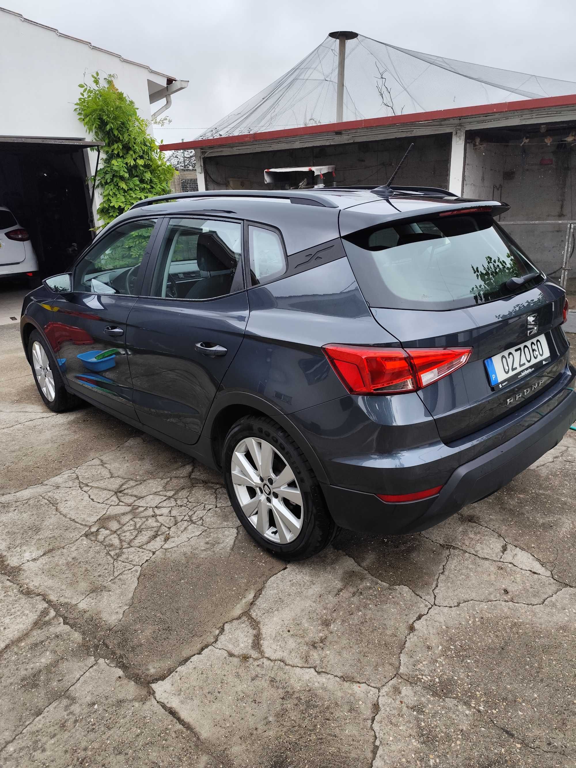SEAT Arona com poucos KMS