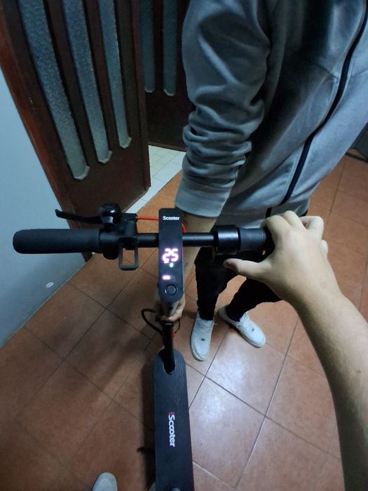 Trotinete eletrica pronta para andar e barata