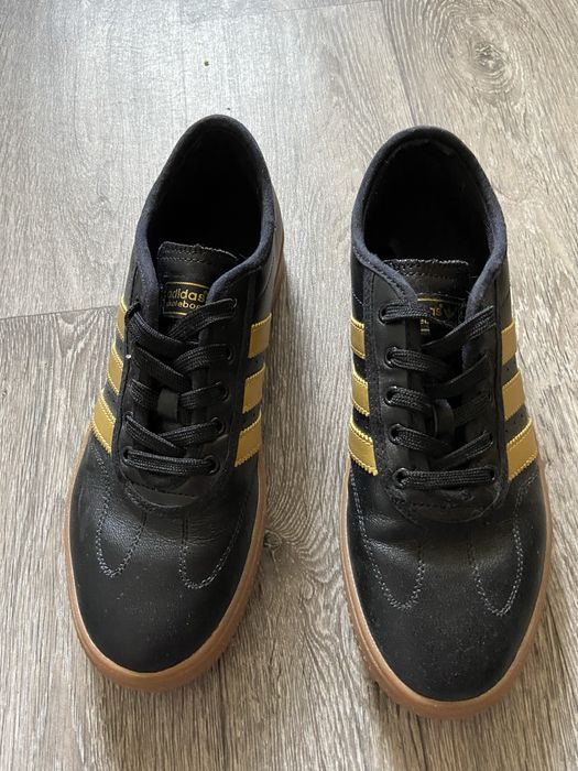 Adidas кеди нові