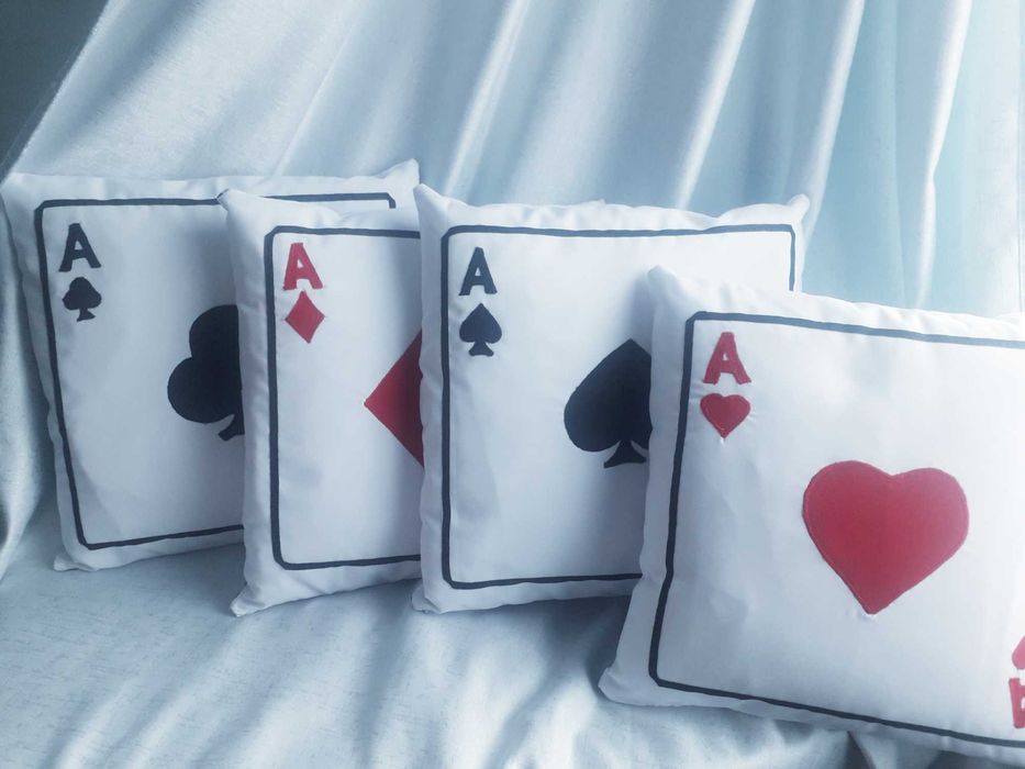 Декоративні подушки