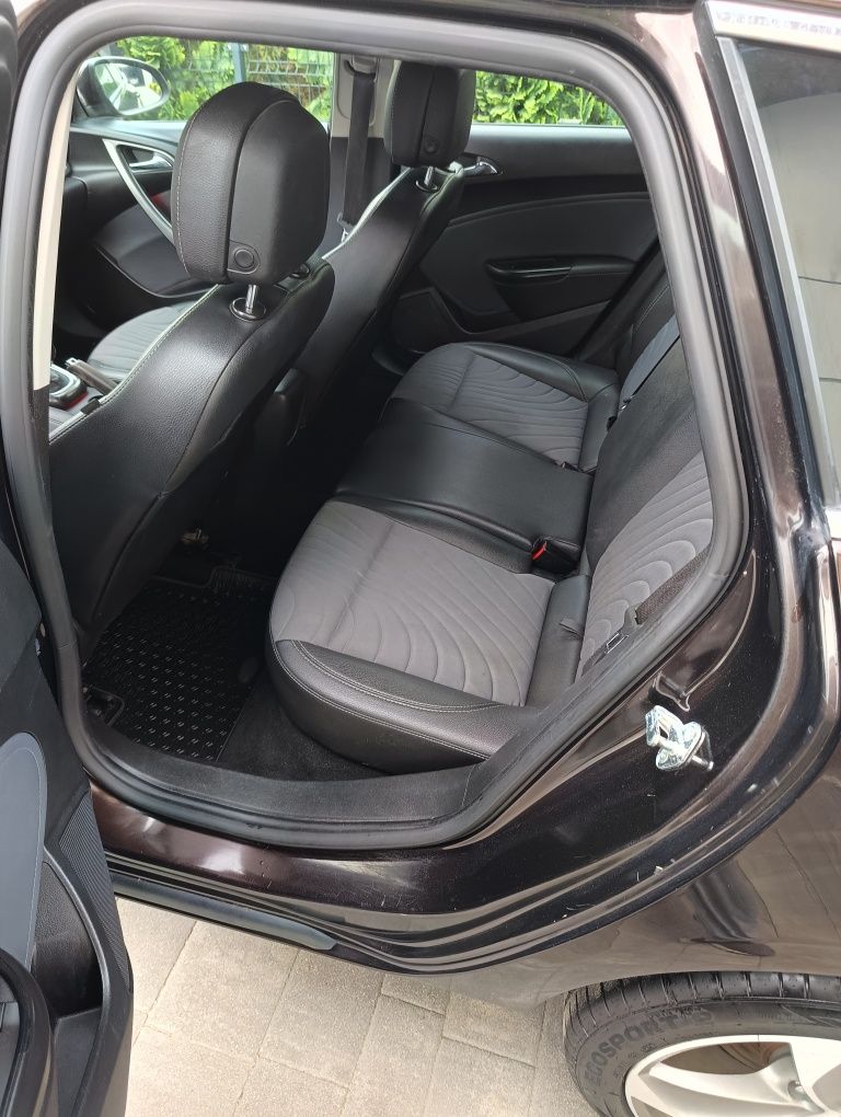Opel Astra J 2012r