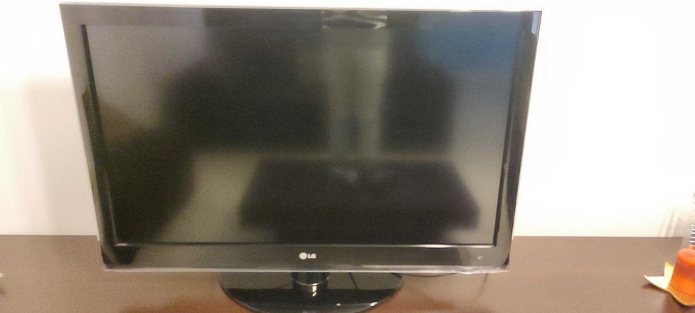 TV LG 42" – Modelo LG42LH4000 - Excelente estado!
