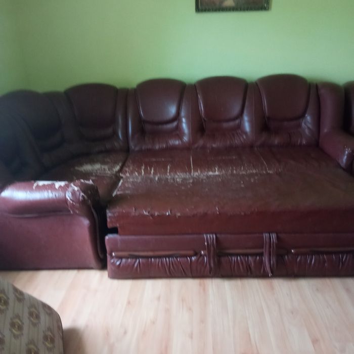 Продам м'яку частину з еко шкіри,з дерев'яними вставками