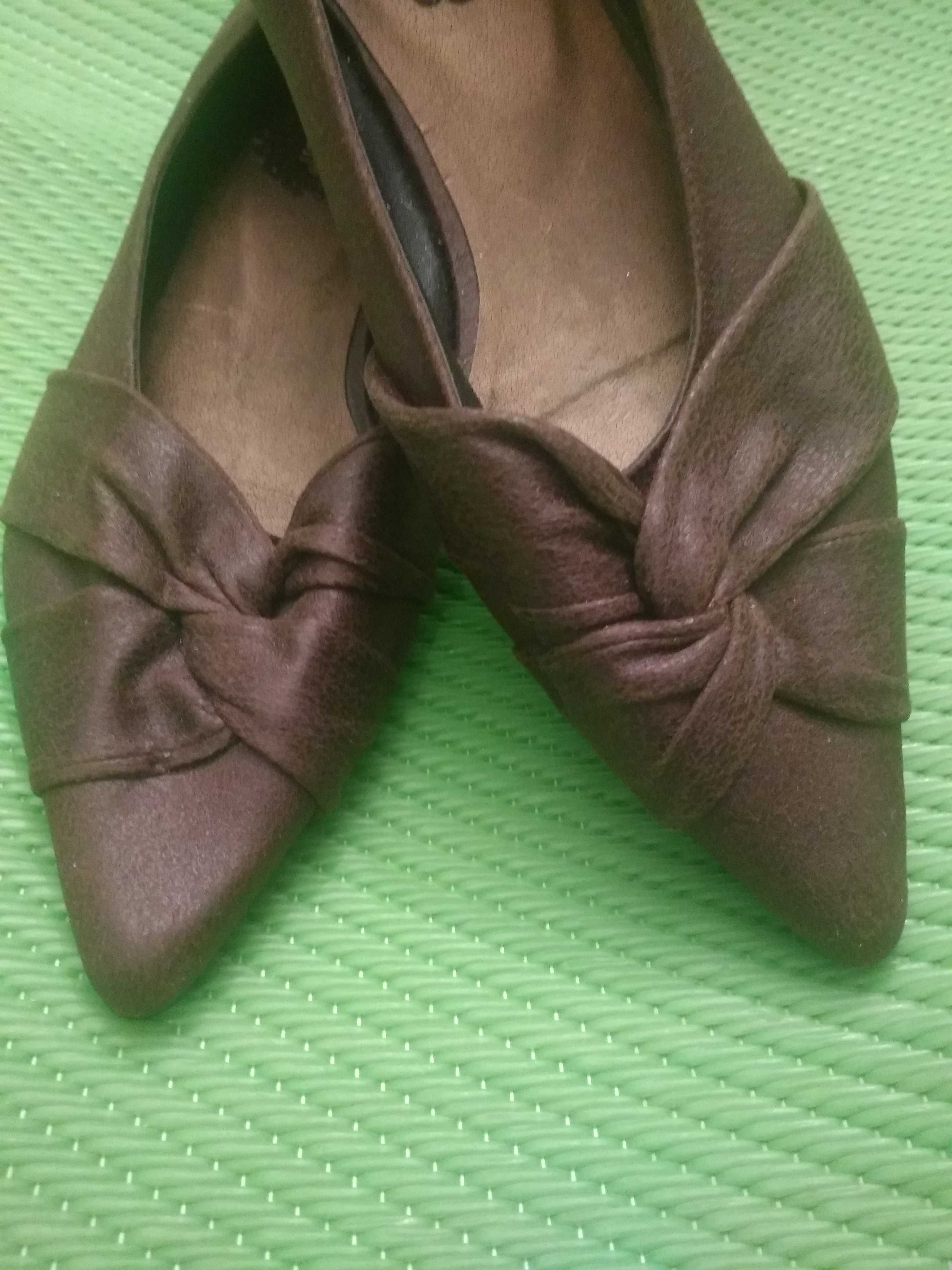 Buty r. 39 półbuty czółenka brązowe