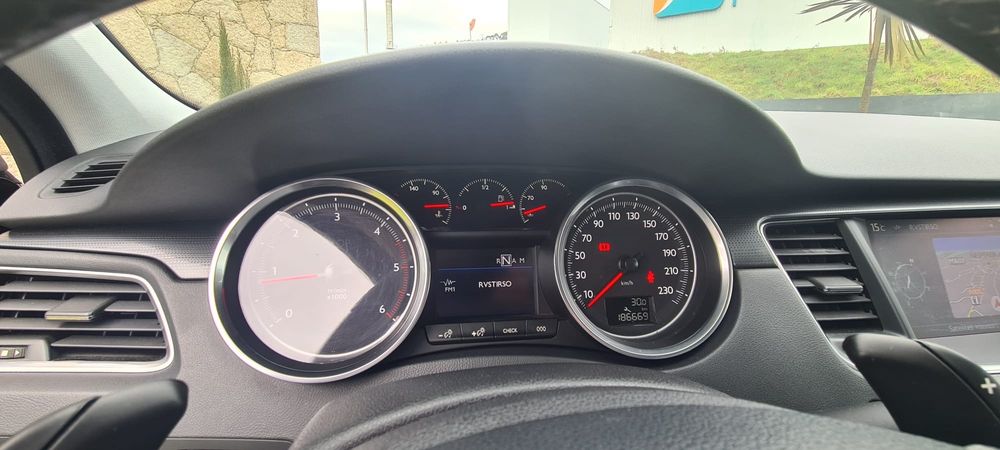 Peugeot 508sw 2012