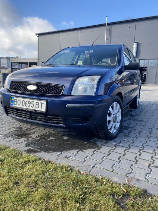 Продаєть Ford Fusion 2003 1.4 Disel