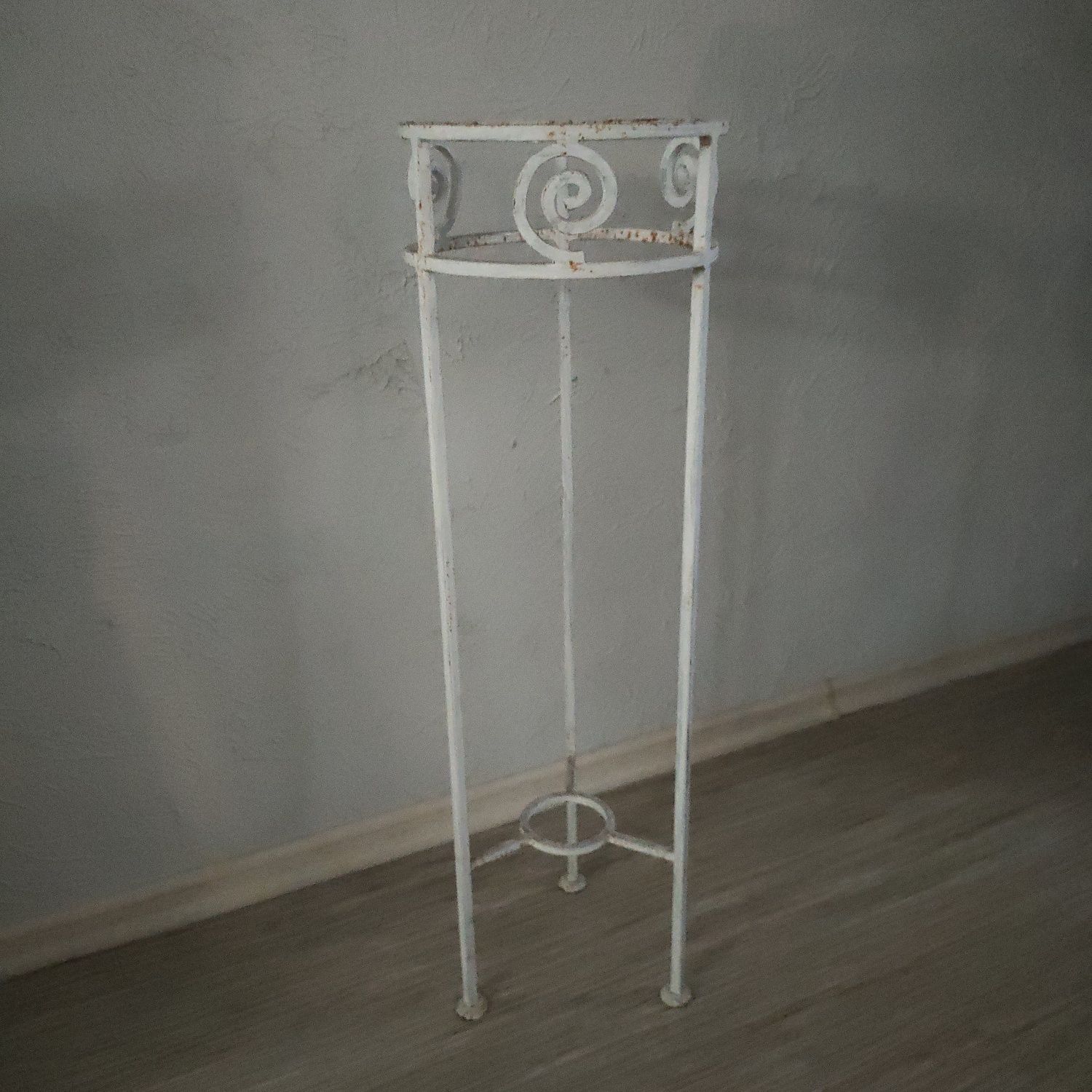 Kwietnik kuty żeliwny wysokość 80 cm