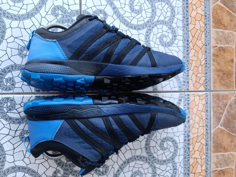 I cax 40р. Чоловічі трекінгові кросівки.