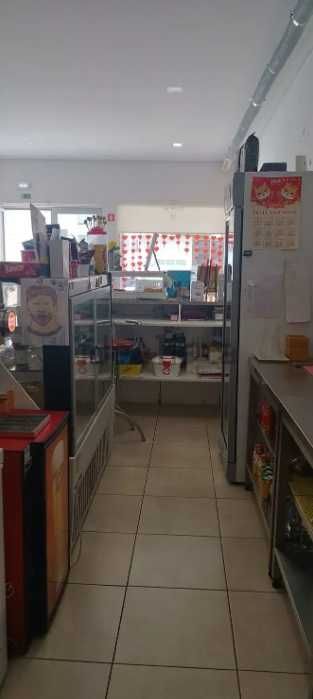 Snackbar para trespasse na Praceta João Azevedo, 2