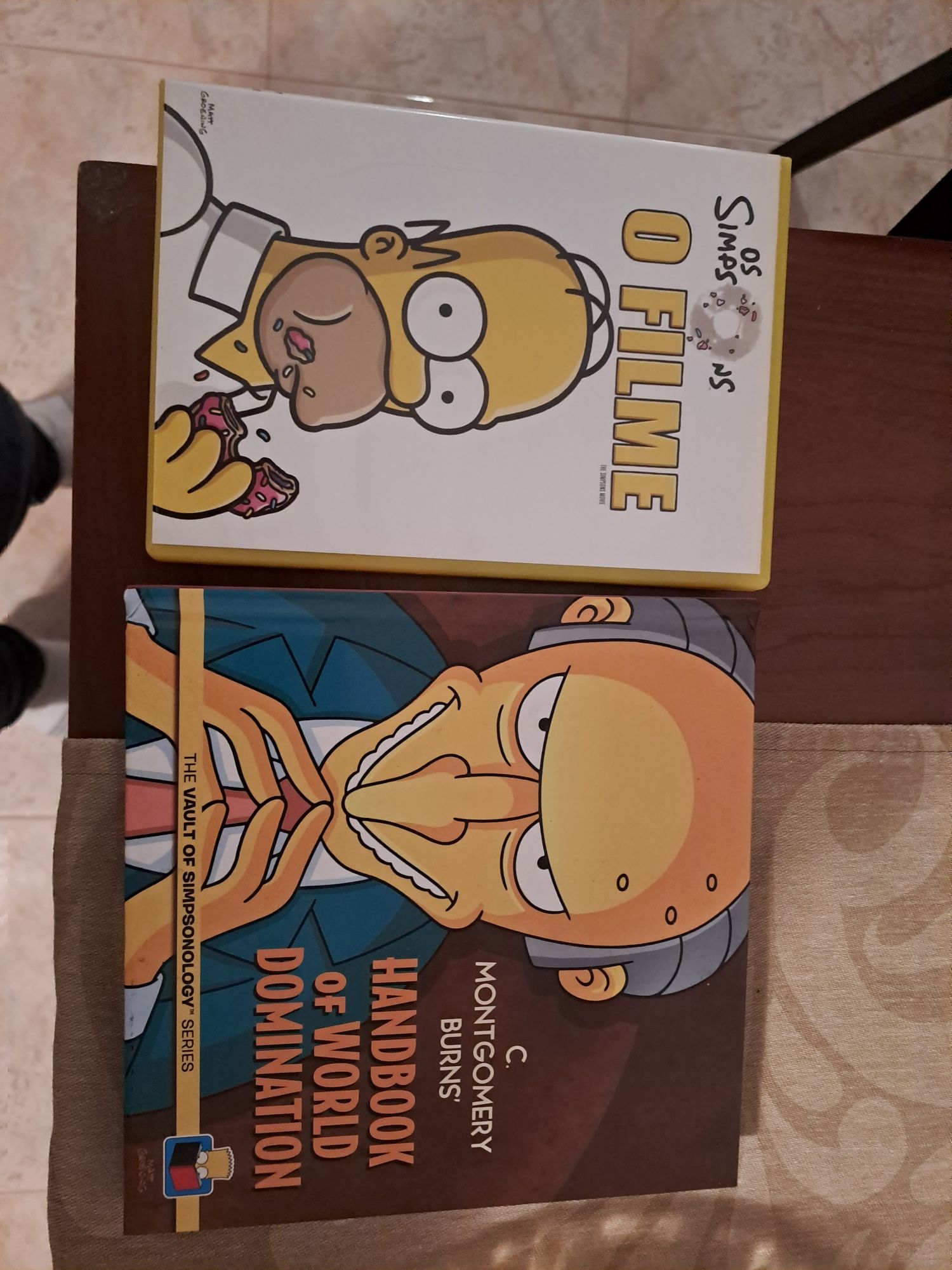 The simpson - peluches/livro