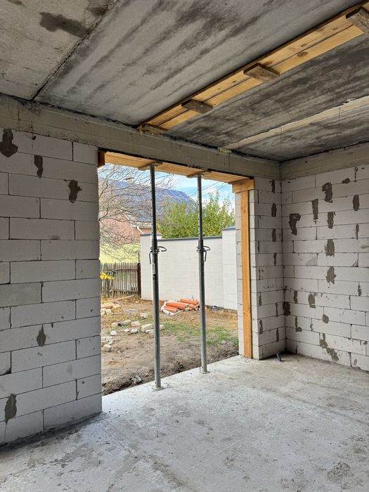 Продам таунхаус рядом с лесом и рекой.