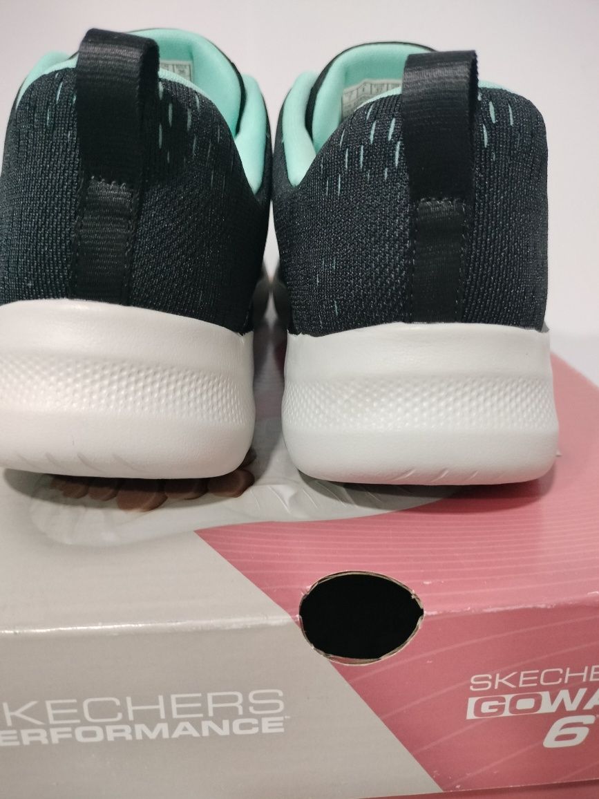 Vende se tênis da marca skechers originais para mulher