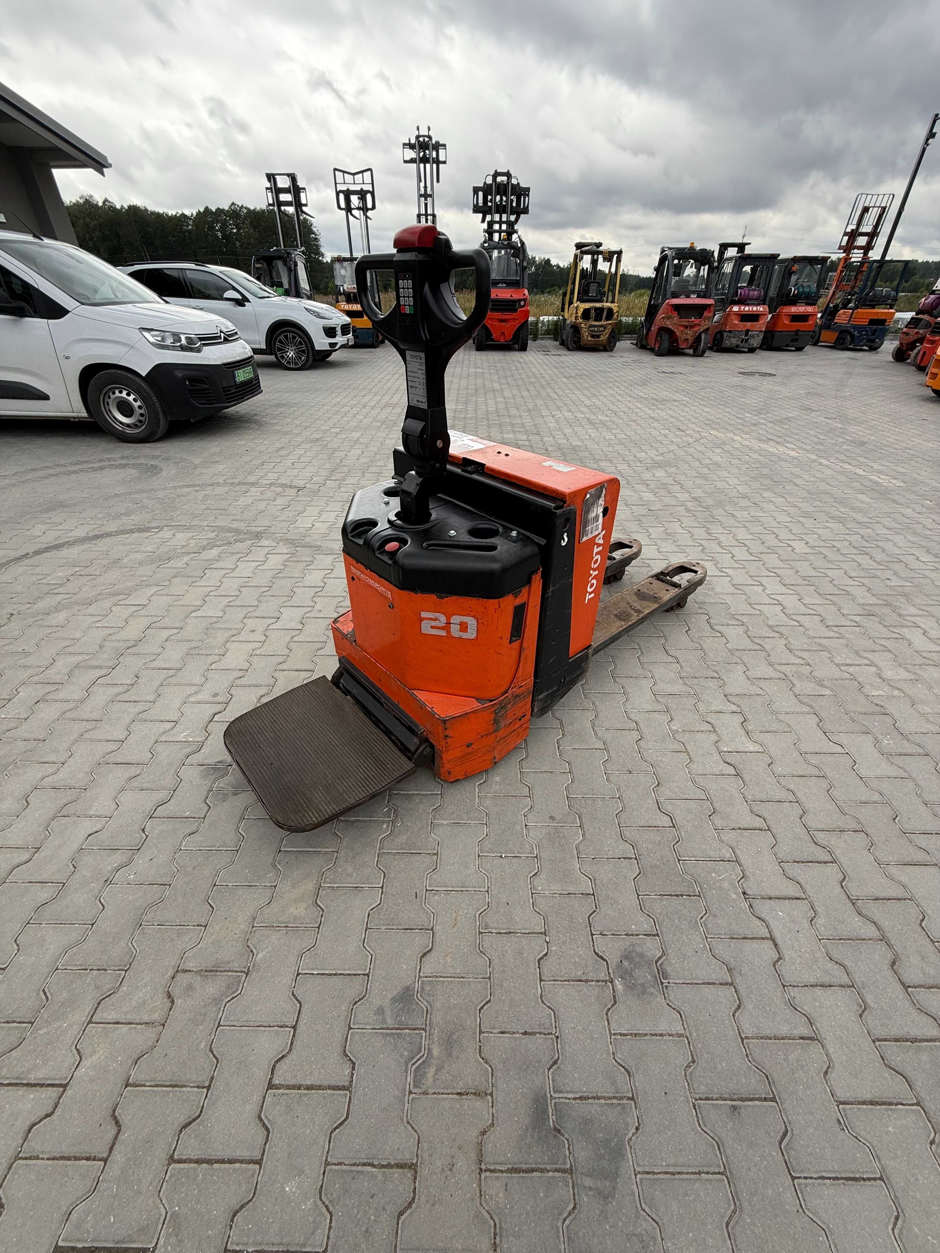 Wózek Paletowy Toyota 7PML20 z podestem 2000kg