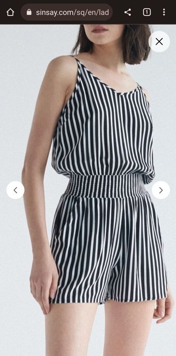 Kombinezon w paski czarno-biały