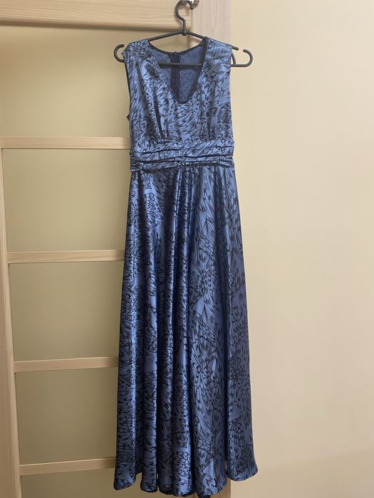 Платье атласное