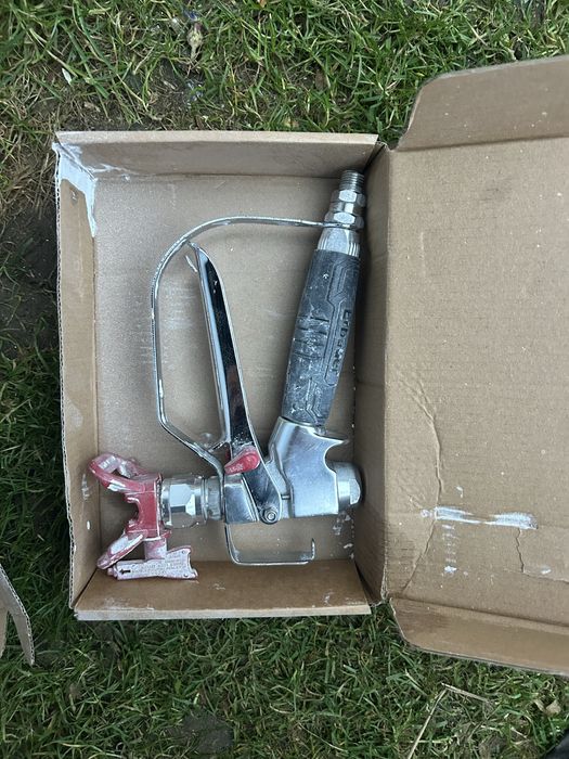 Фарбопульт безповітряний Erbauer