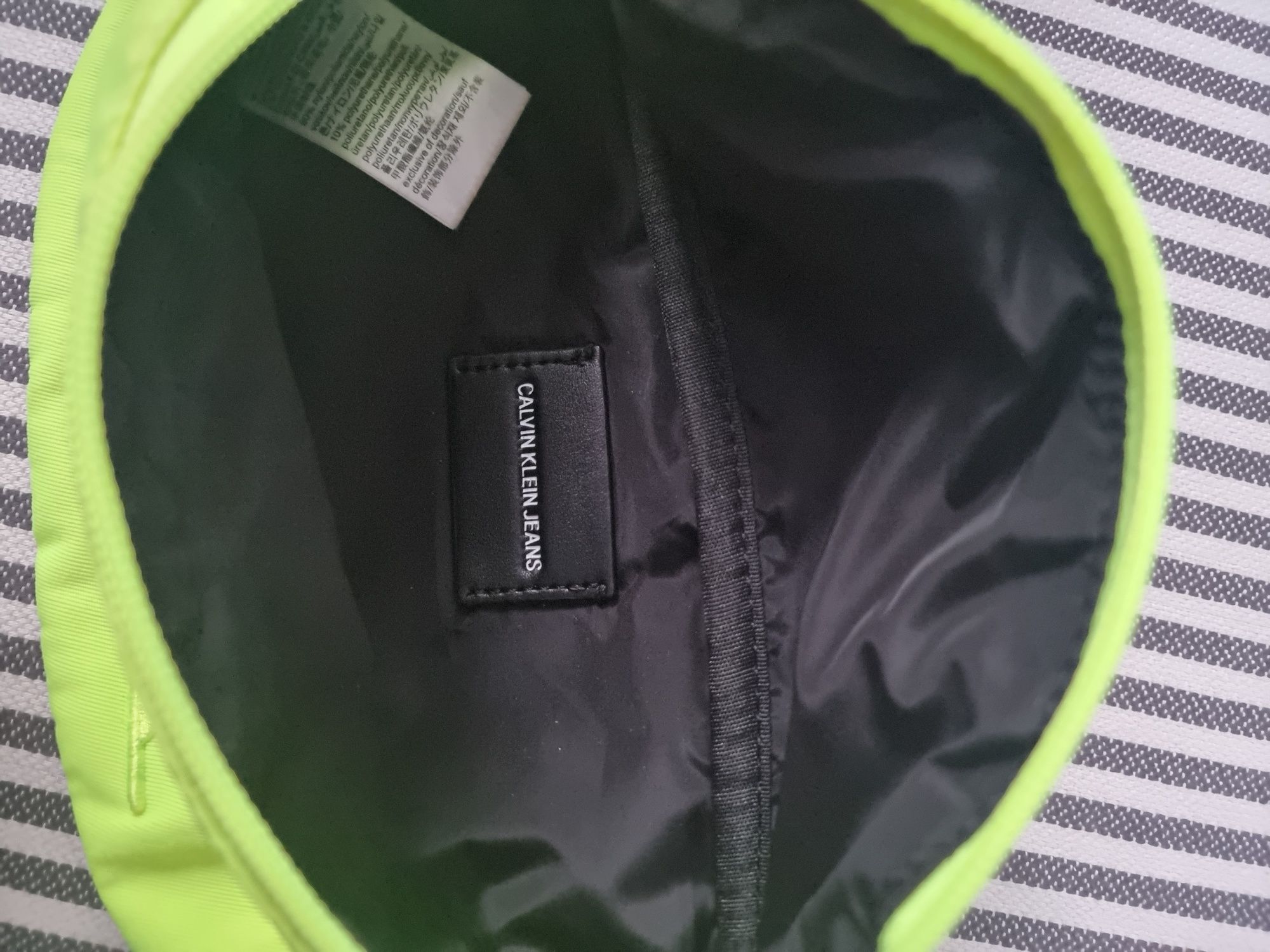 Oryginalna nerka Calvin Klein Neon