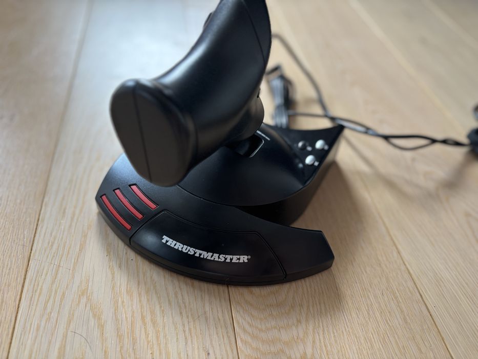 Thrustmaster T-Flight HOTAS X - stan idealny, bez pudełka