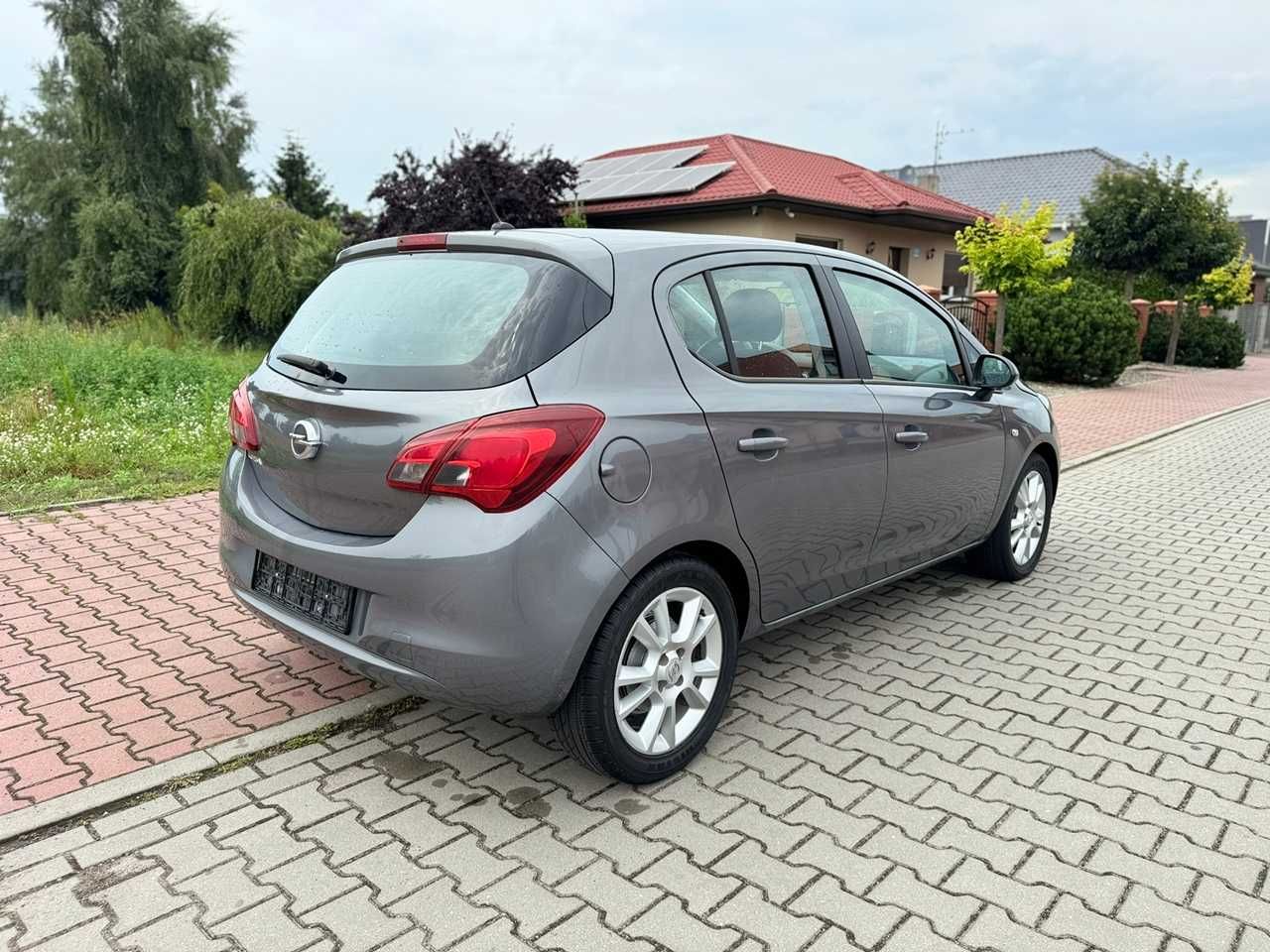 Opel Corsa 1.4 benzyna klimatyzacja aluflegi