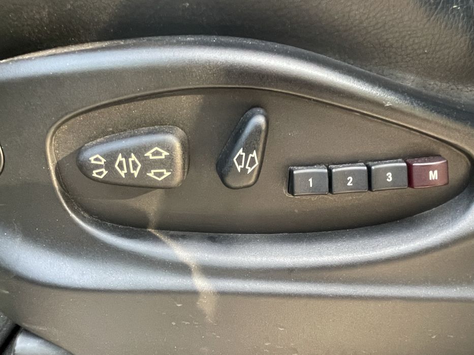 BMW X5 4.4i V8 – Luxo, Potência e Conforto!