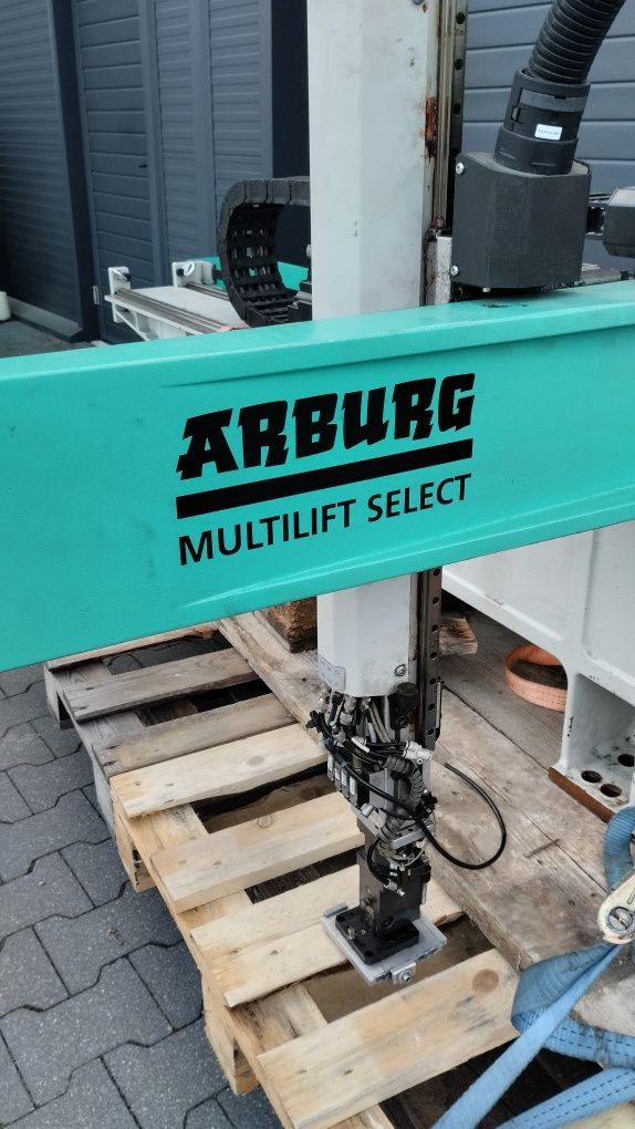 Robot ARBURG wtryskarka 2014r.
