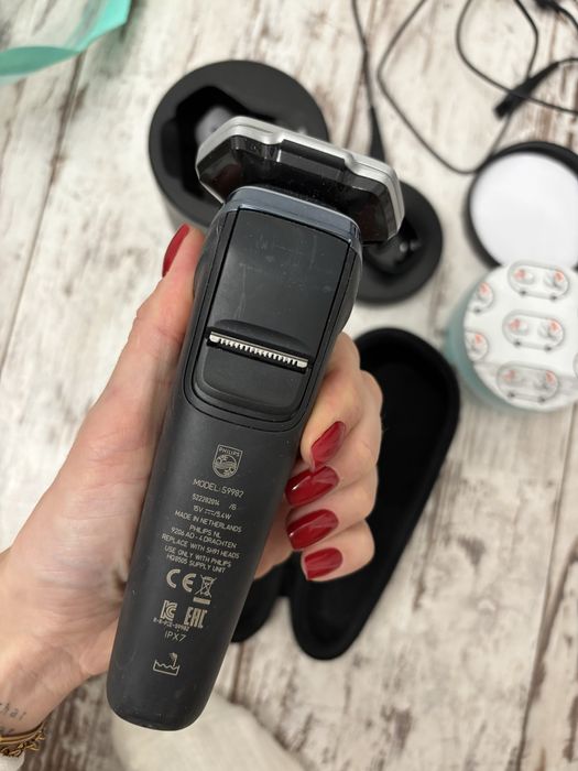 Бритва Philips series 9000 s9982