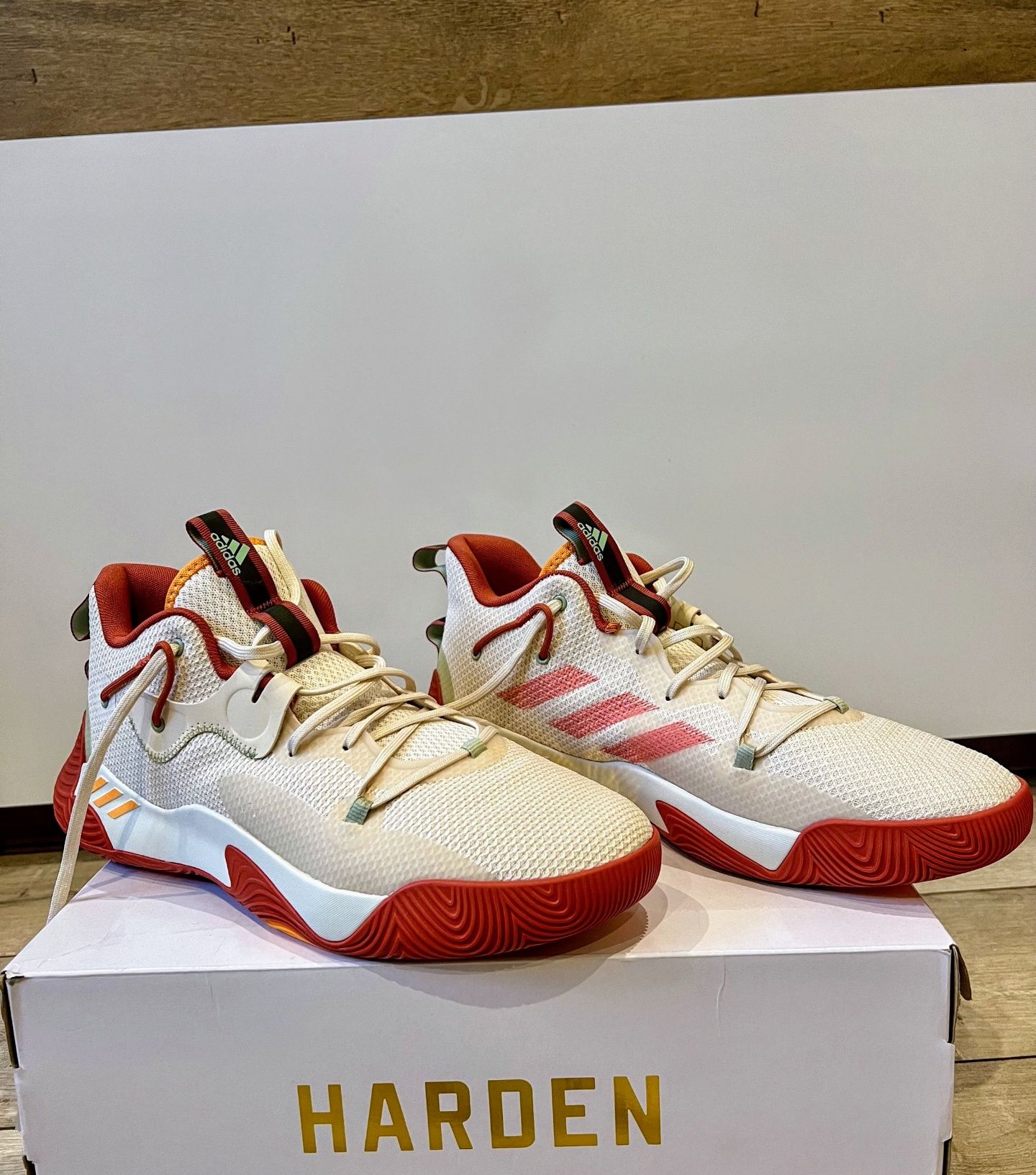 Buty Adidas HARDEN StepBack 3