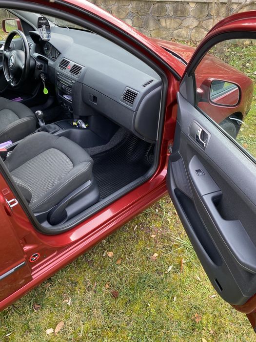 Skoda Fabia рідна фарба