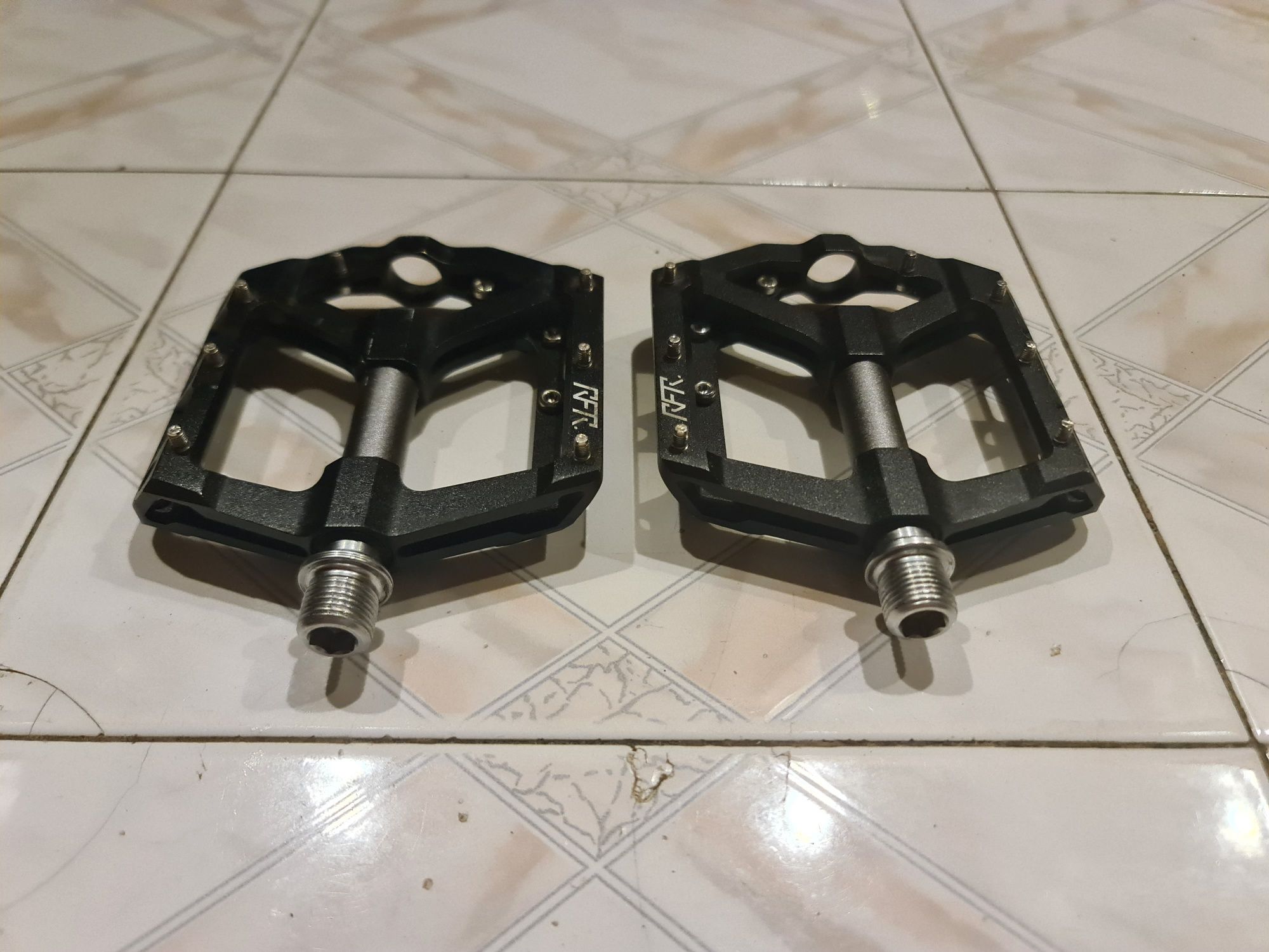 pedały rowerowe CUBE RFR FLAT SLT 2.0 / platformy mtb fr dh