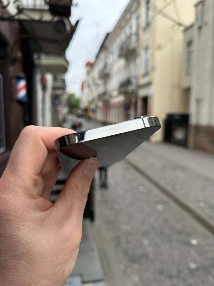 Apple iPhone 13 Pro Max 256gb Graphite Neverlock в хорошому стані
