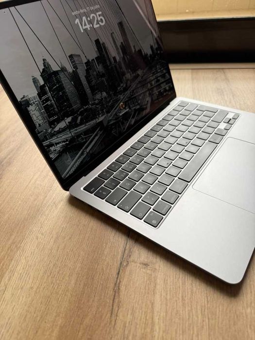Apple Macbook Air 13" M2