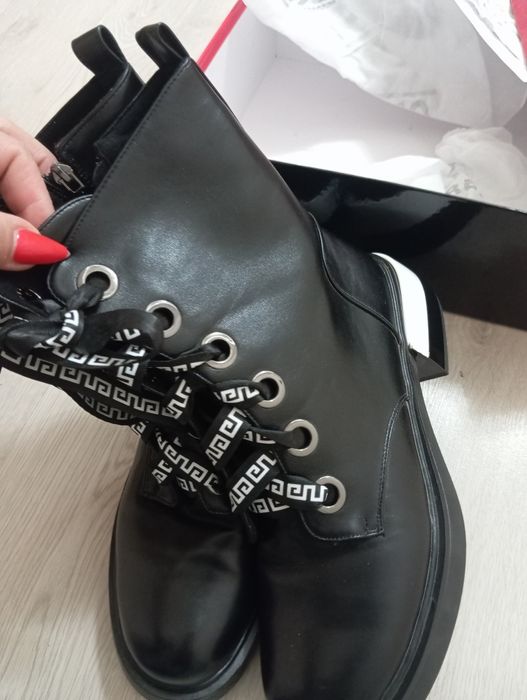 Продам жіноче взуття!нове!