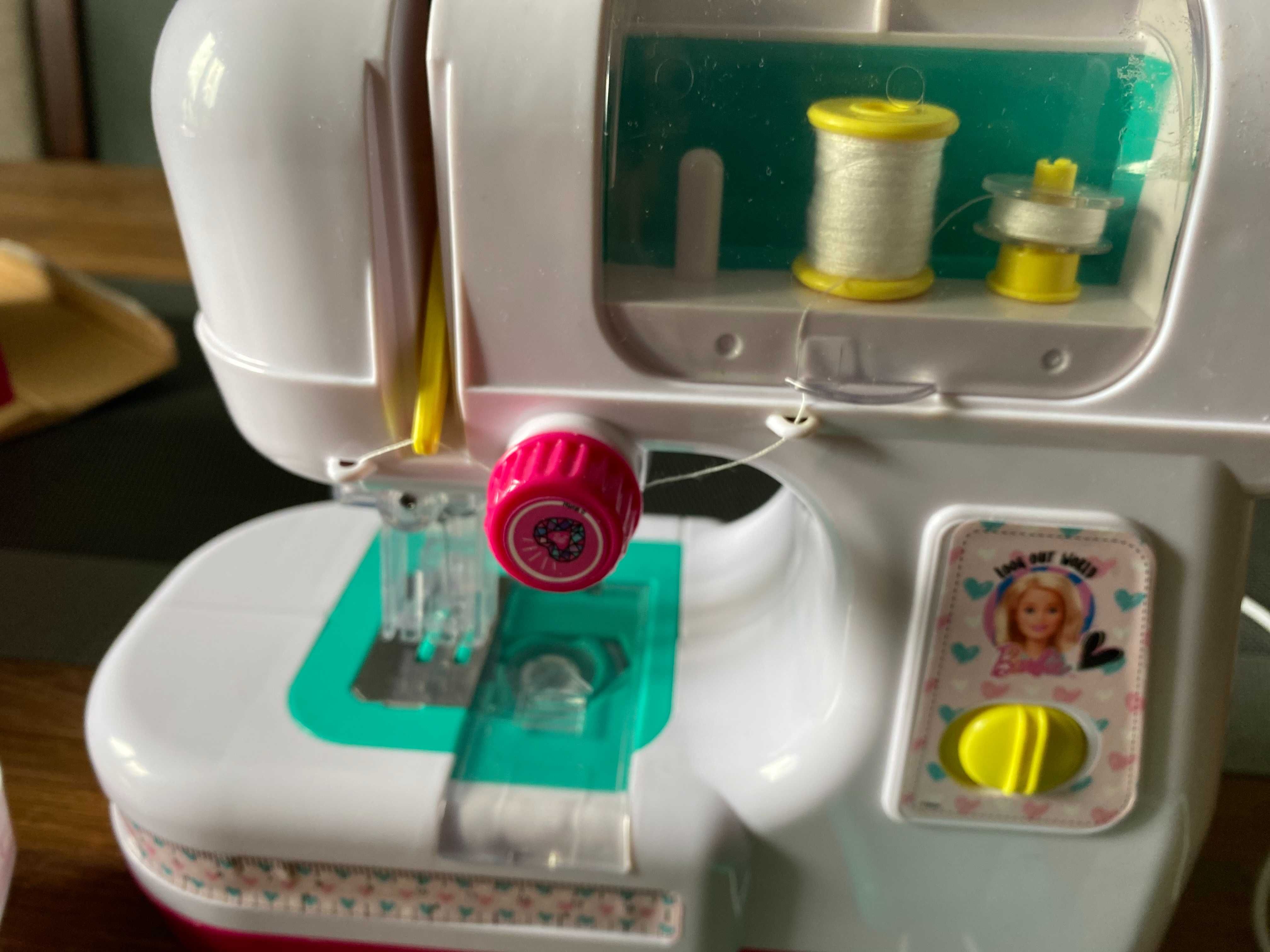 Maszyna do szycia Barbie