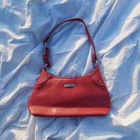 Червона сумочка з екошкіри